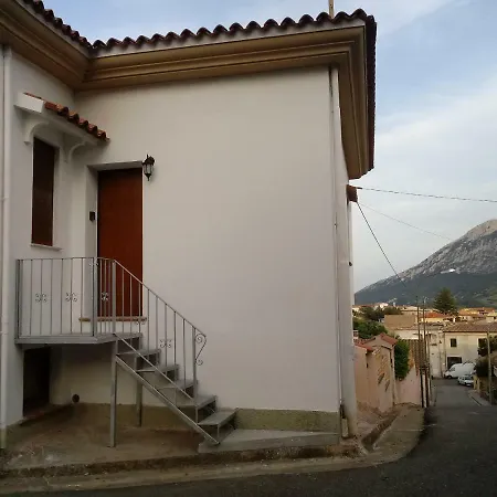 Appartamento Su Survaju Irgoli Exterior photo